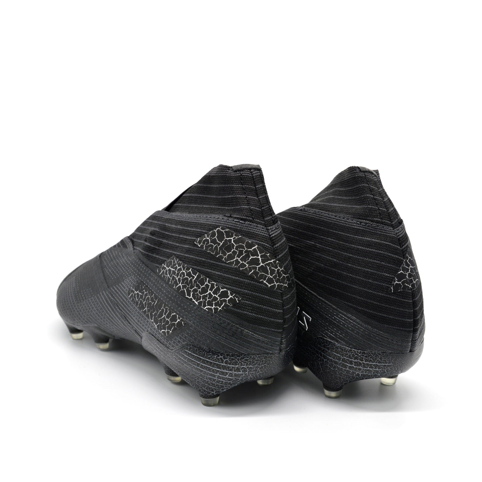 Nemeziz 19+ FG/AG Shadowbeast - Preto Base