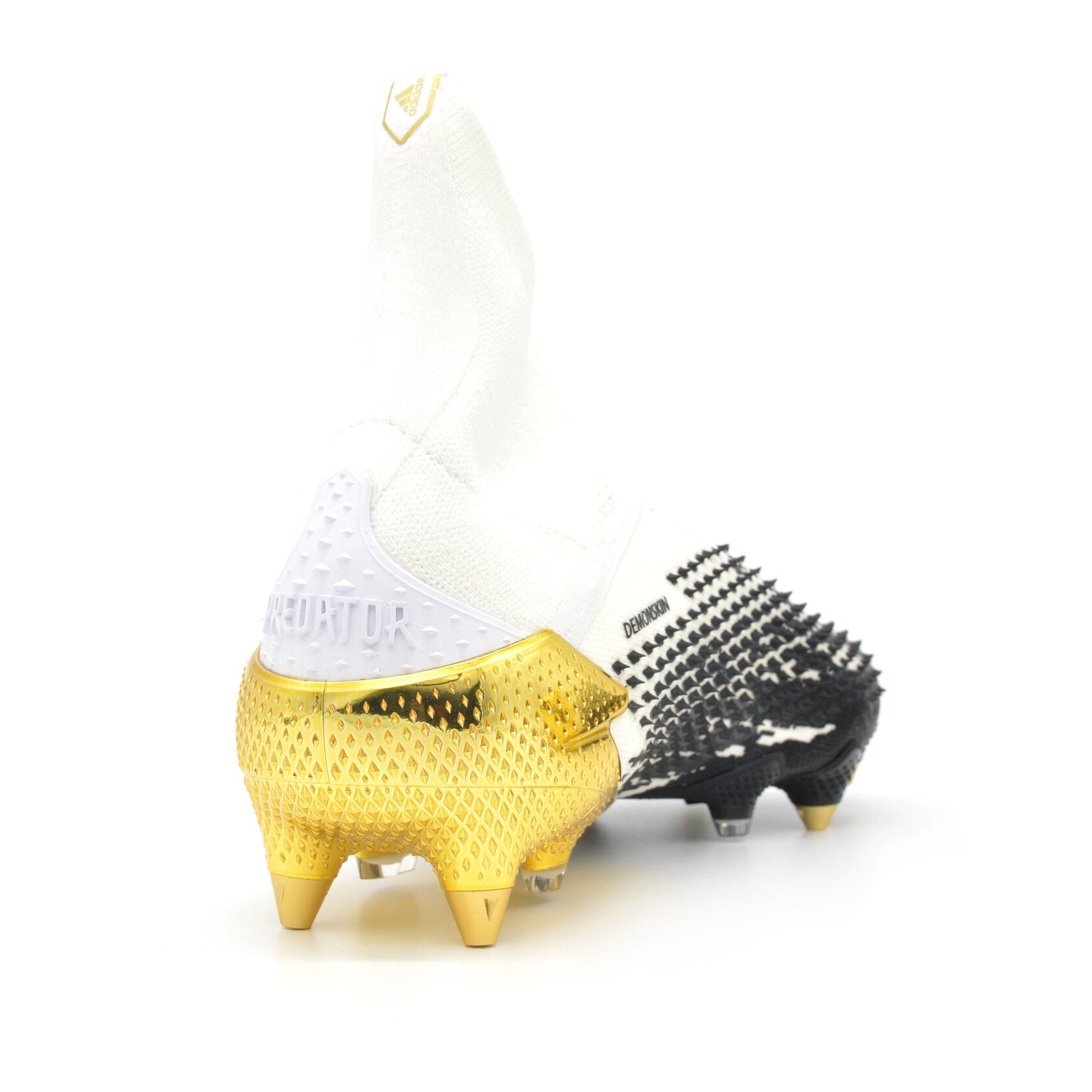 Predator 20+ FG/AG Em Voo - Branco/Ouro