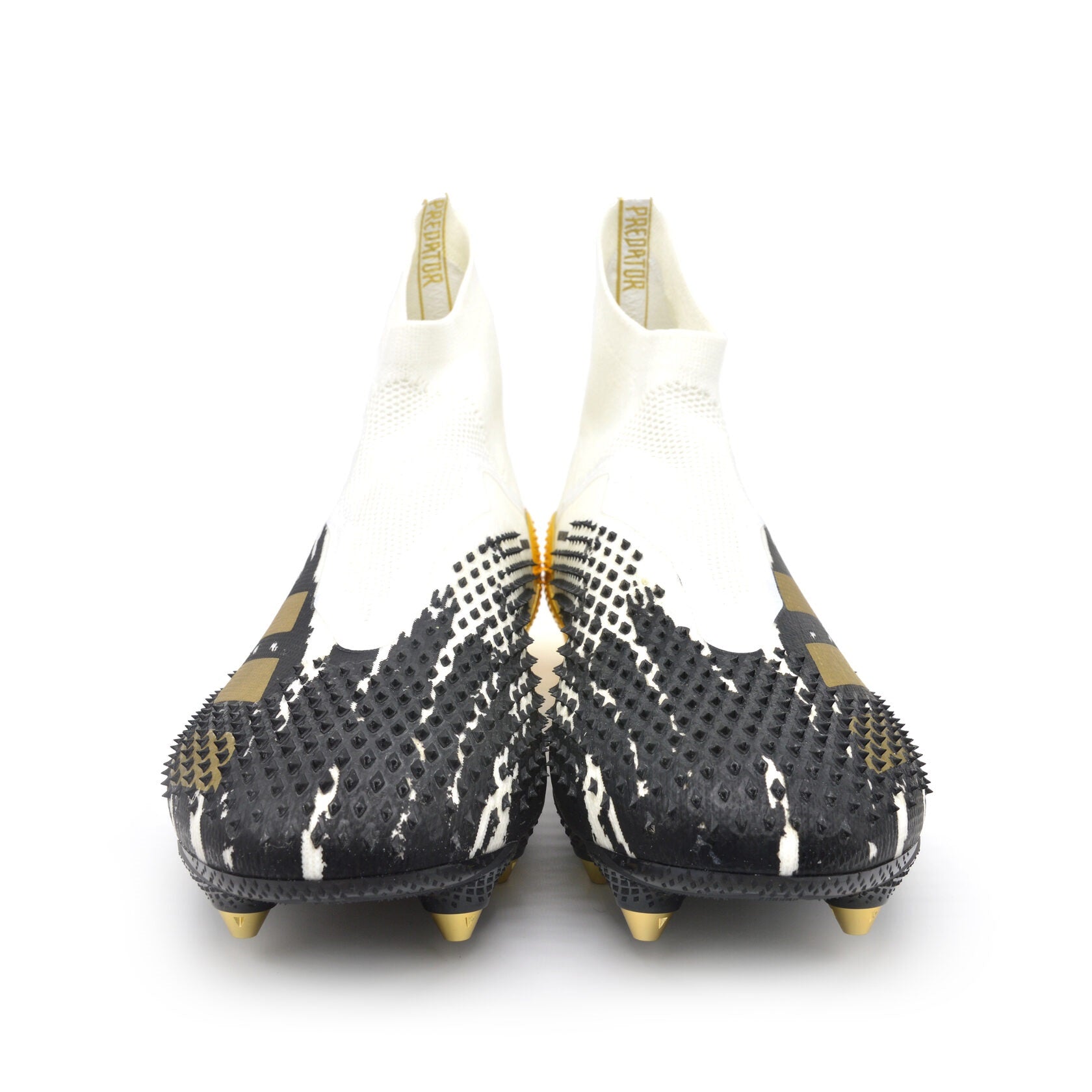 Predator 20+ FG/AG Em Voo - Branco/Ouro