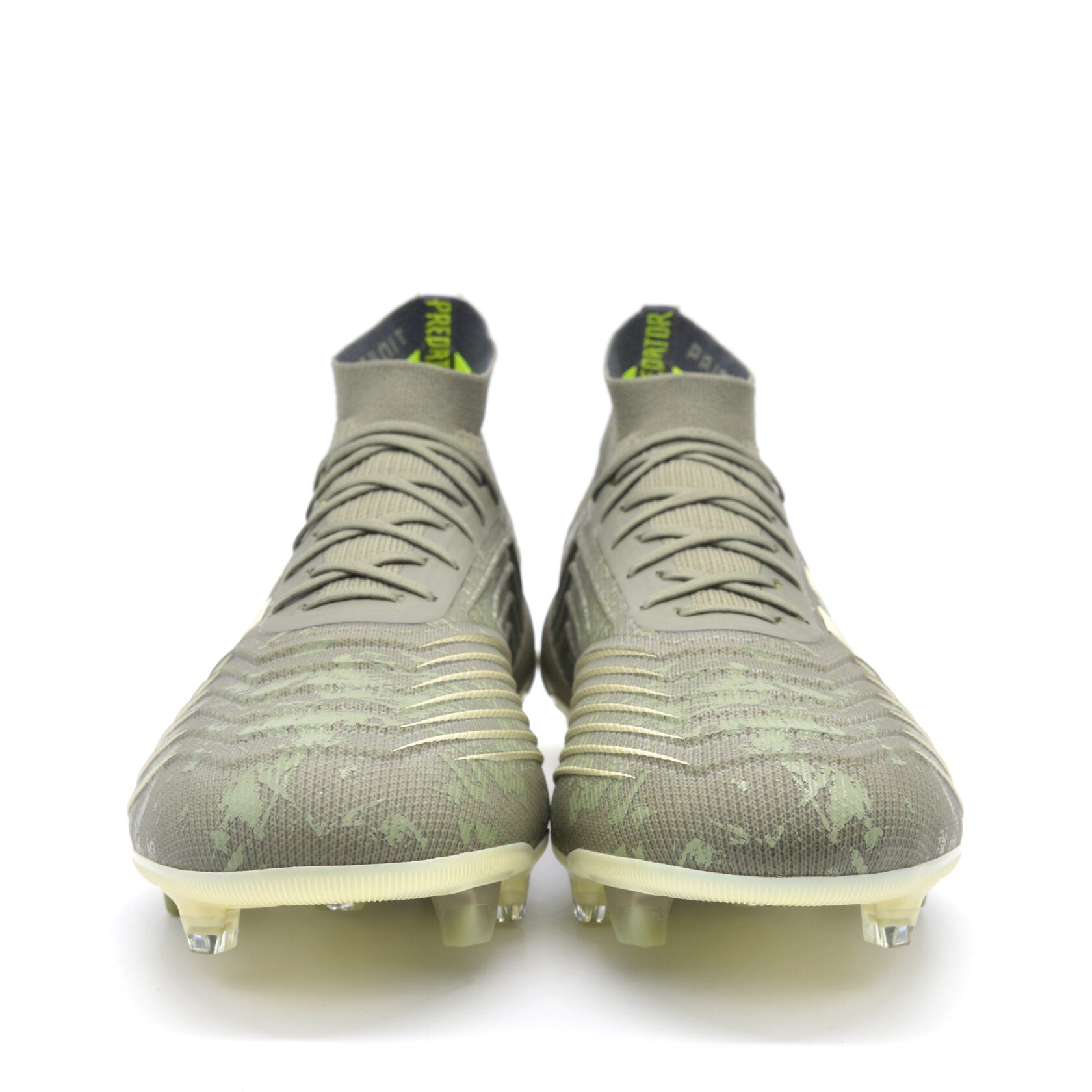 Predator 19.1 FG/AG Encriptação - Verde Legião