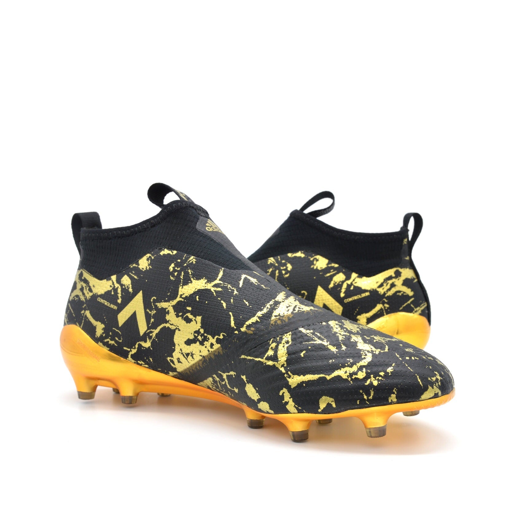 ACE 17+ PureControl FG/AG Coleção Cápsula Pogba - Preto/Ouro Edição Limitada