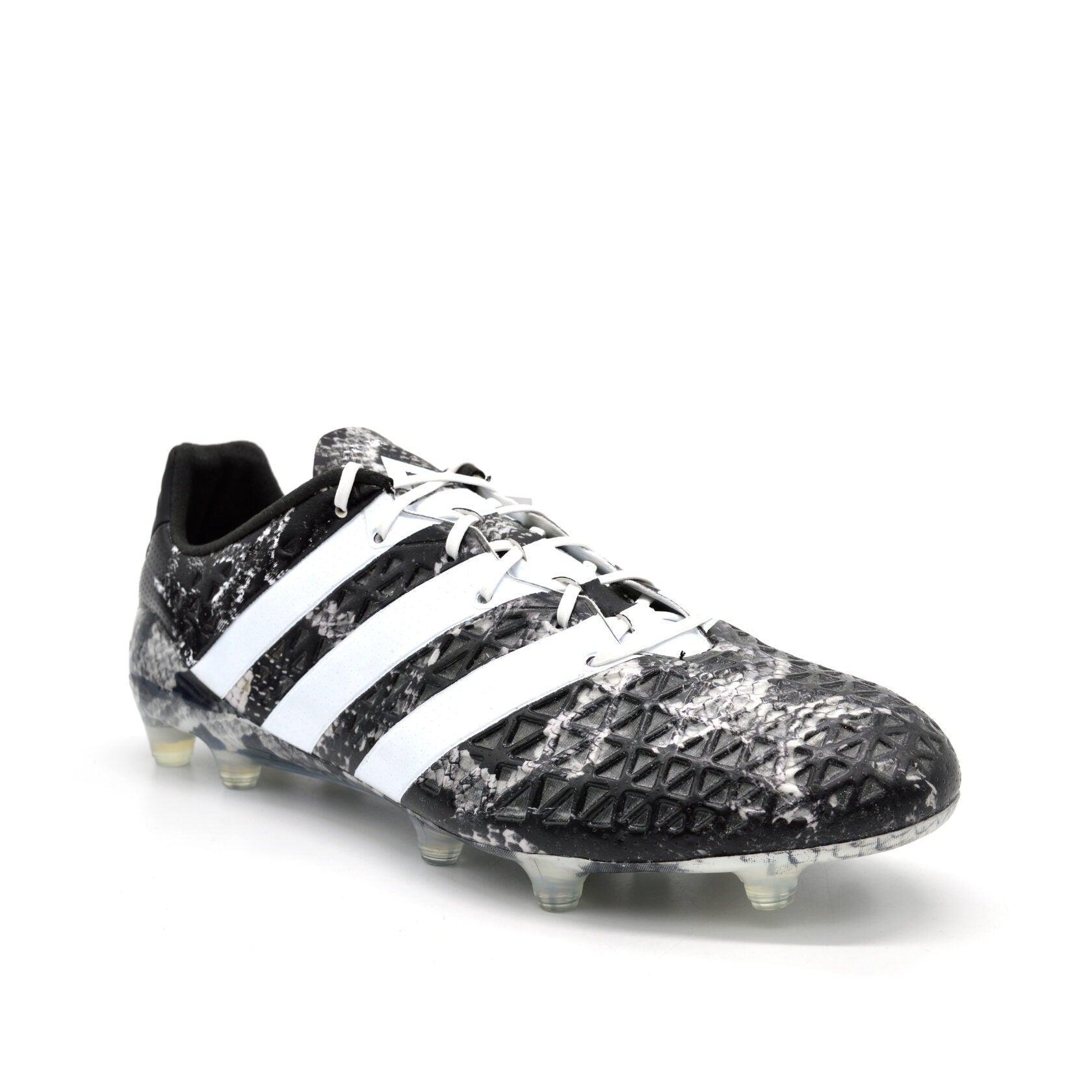 ACE 16.1 Foco Mortal FG/AG Preto/Branco Edição Limitada