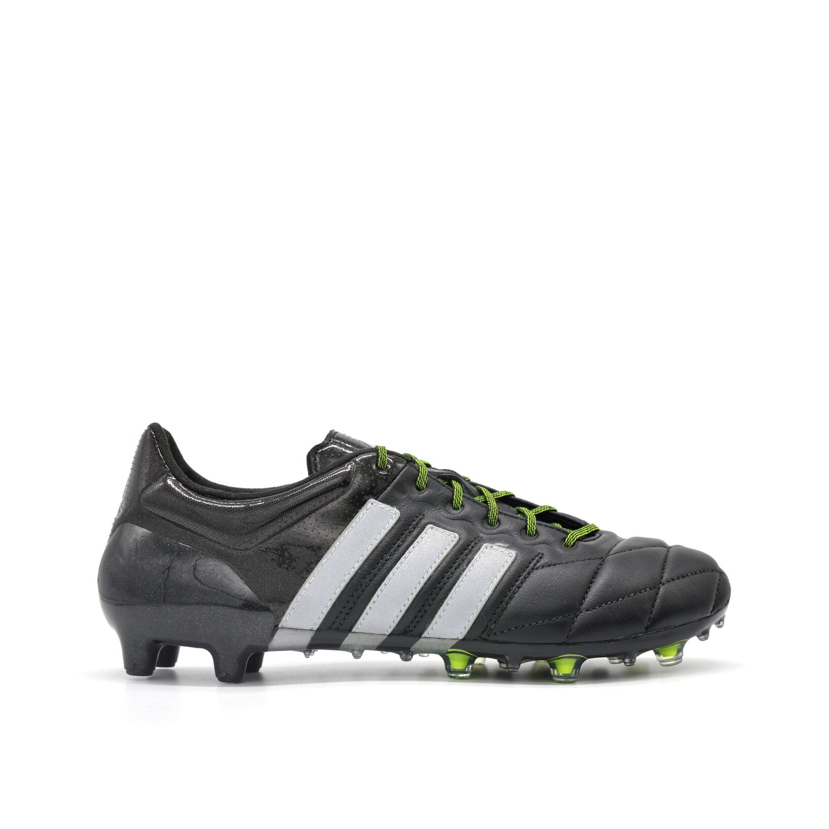 Ace 15.1 Couro FG/AG Preto/Prateado