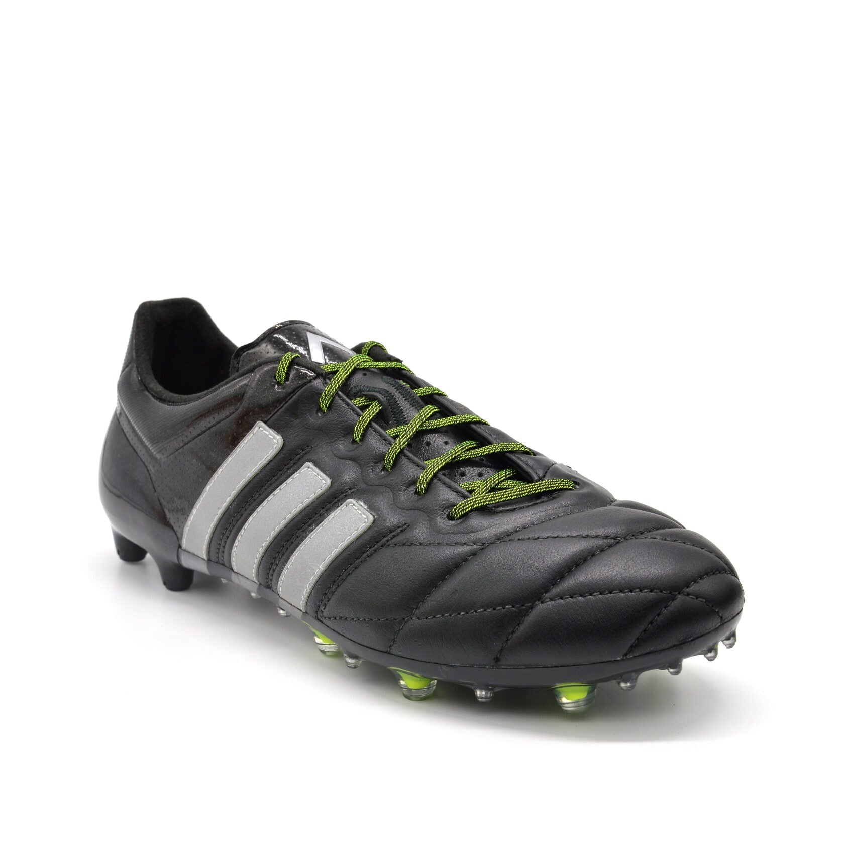 Ace 15.1 Couro FG/AG Preto/Prateado