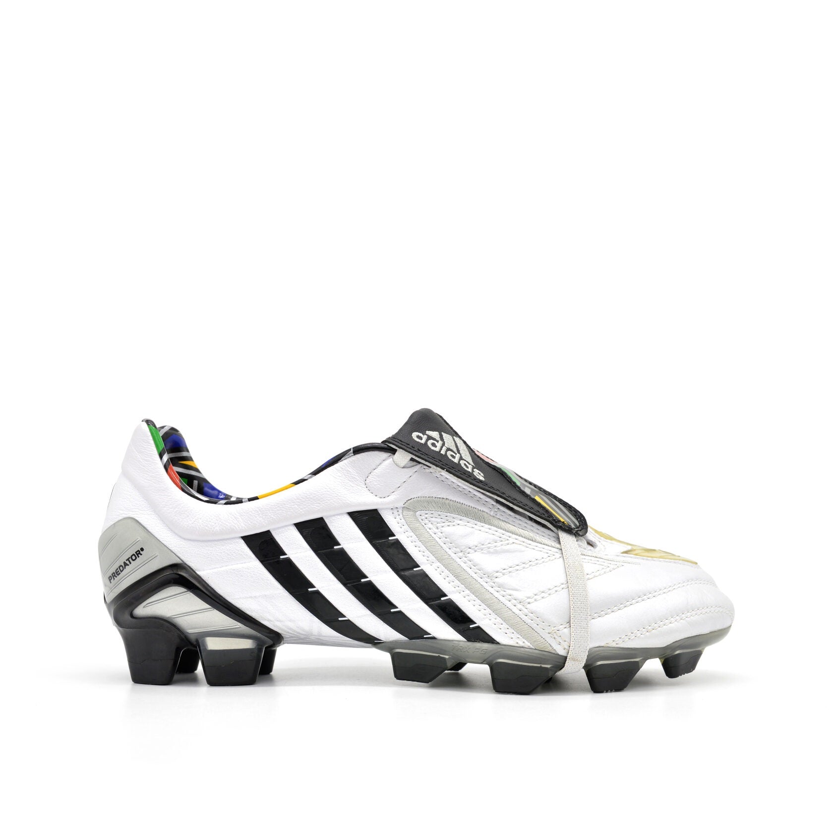 Predator PowerSwerve TRX FG Branco/Preto