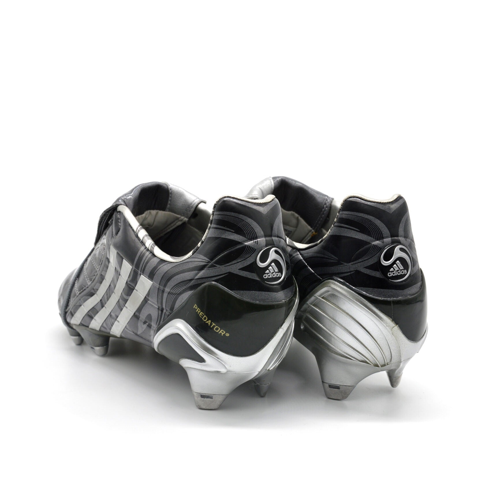 Predator Powerswerve FG Cinzento/Preto
