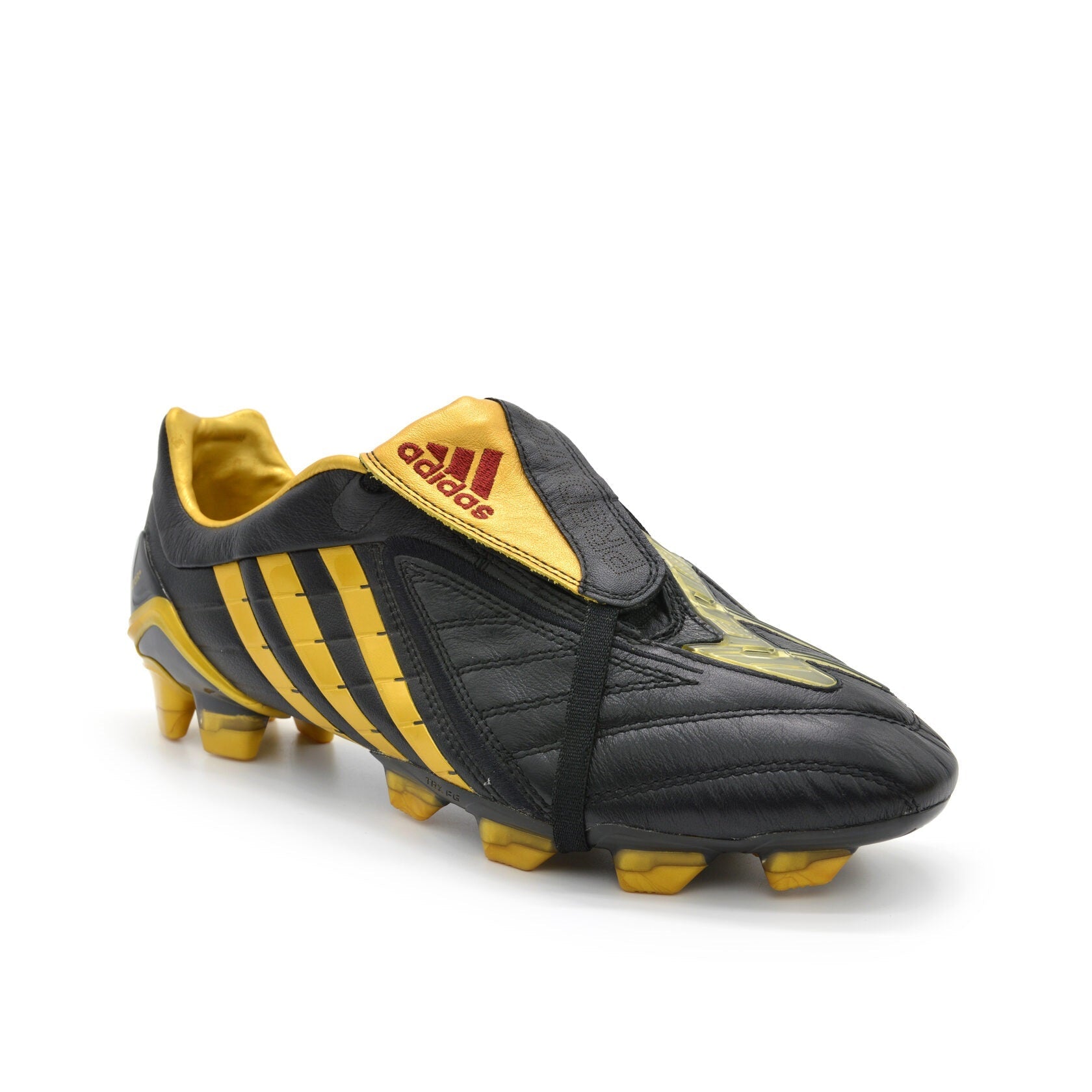Predator PowerSwerve Rome FG Preto/Ouro