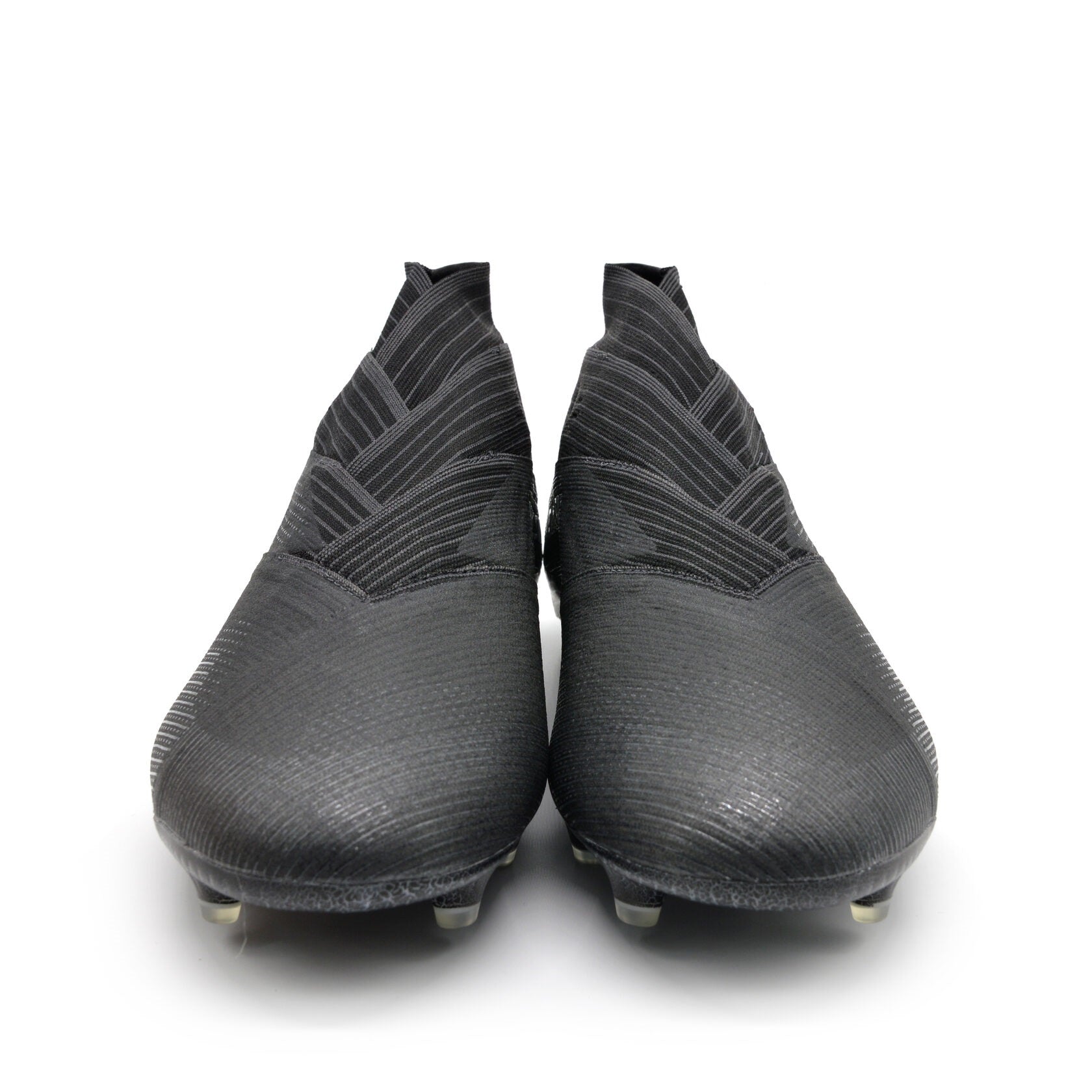 Nemeziz 19+ FG/AG Shadowbeast - Preto Base