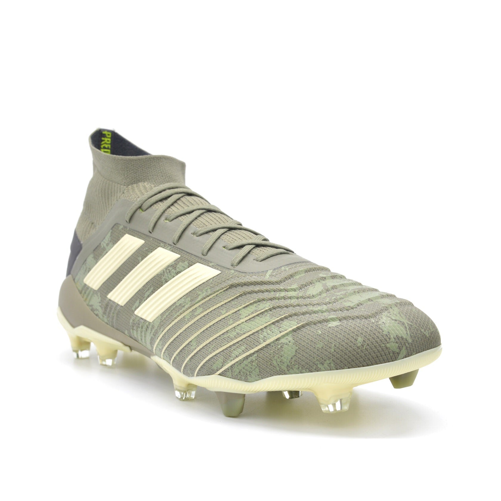 Predator 19.1 FG/AG Encriptação - Verde Legião