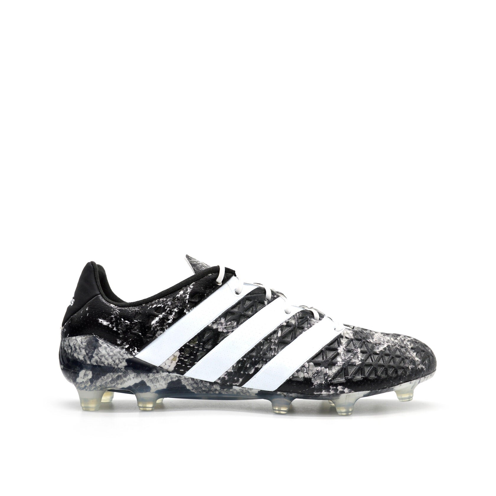 ACE 16.1 Foco Mortal FG/AG Preto/Branco Edição Limitada