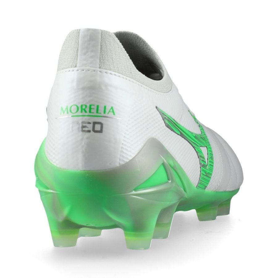 Mizuno Morelia Neo 4
