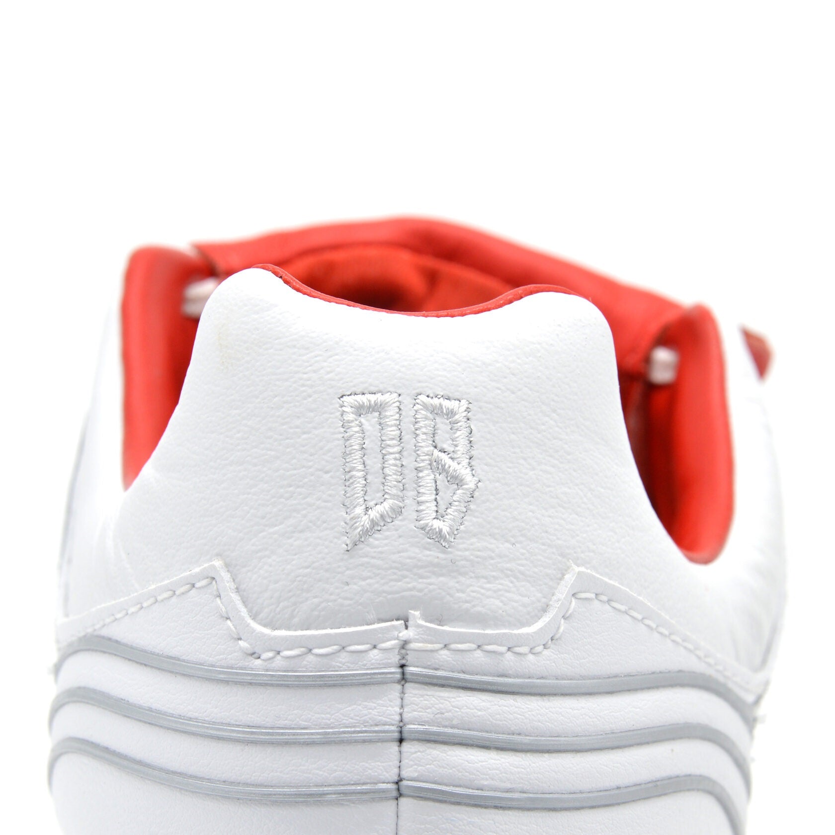 Predator Precision DB Icon FG/AG - Edição Limitada Branco/Vermelho