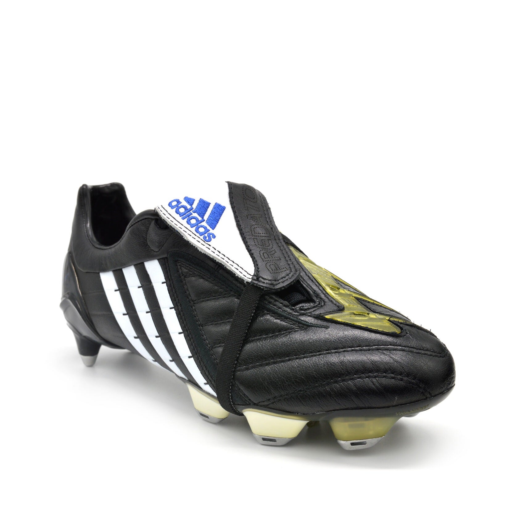 Predator Absolion Powerswerve Preto/Branco