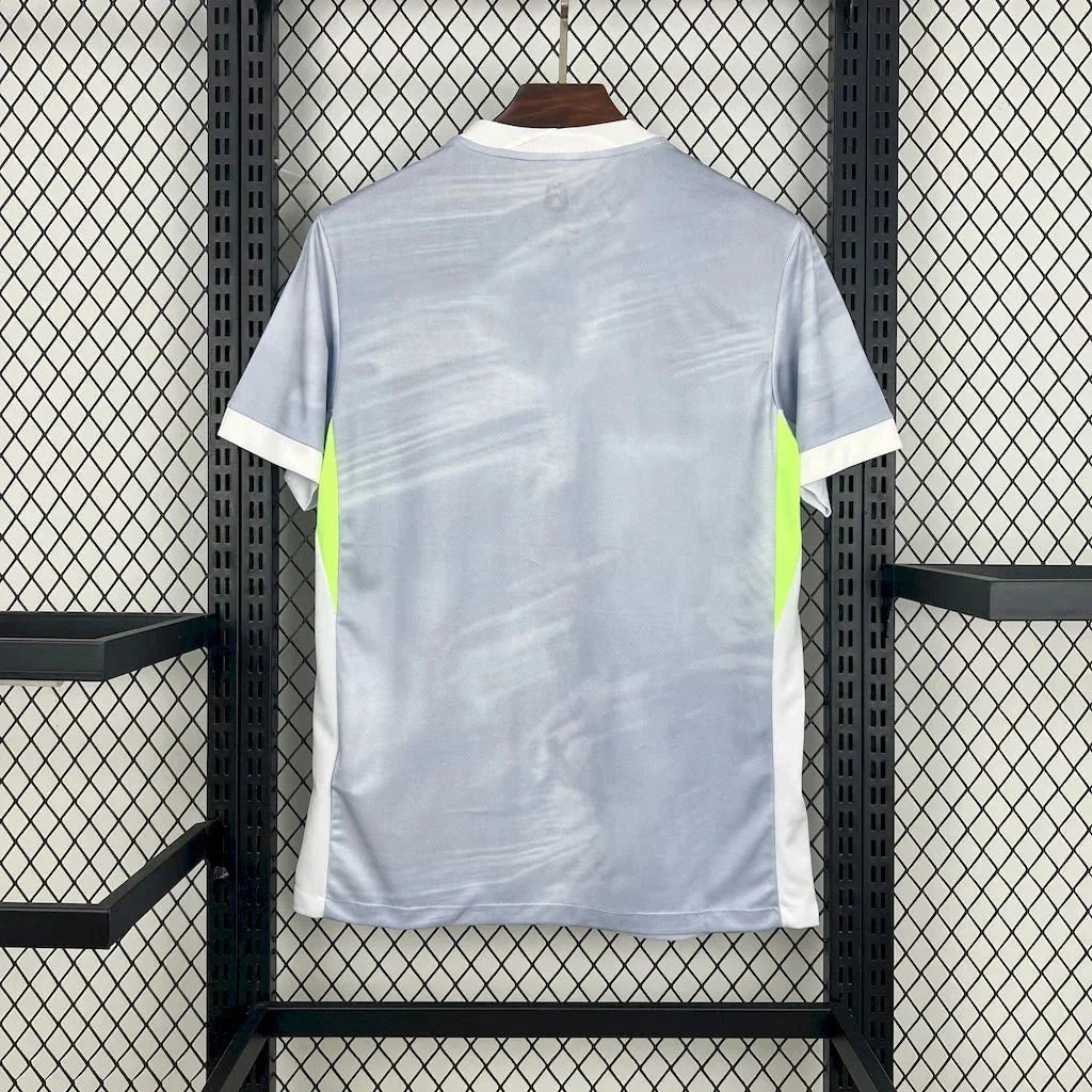 VfL Wolfsburg 2025 Away Shirt